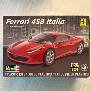 Revell Ferrari 458 Italia 1/24 Plastic Model Kit 07141 RARE AUTHENTIC